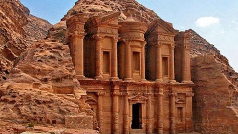 Al-Braizat and Abu Danneh Emphasize Importance of Integrating Key Archaeological Sites into Petra's Tourism Routes