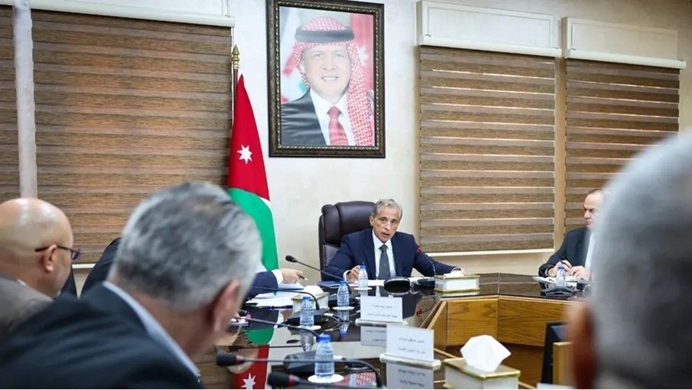 Prime Minister Announces Housing Projects and New Benefits for Teachers - Jordan News