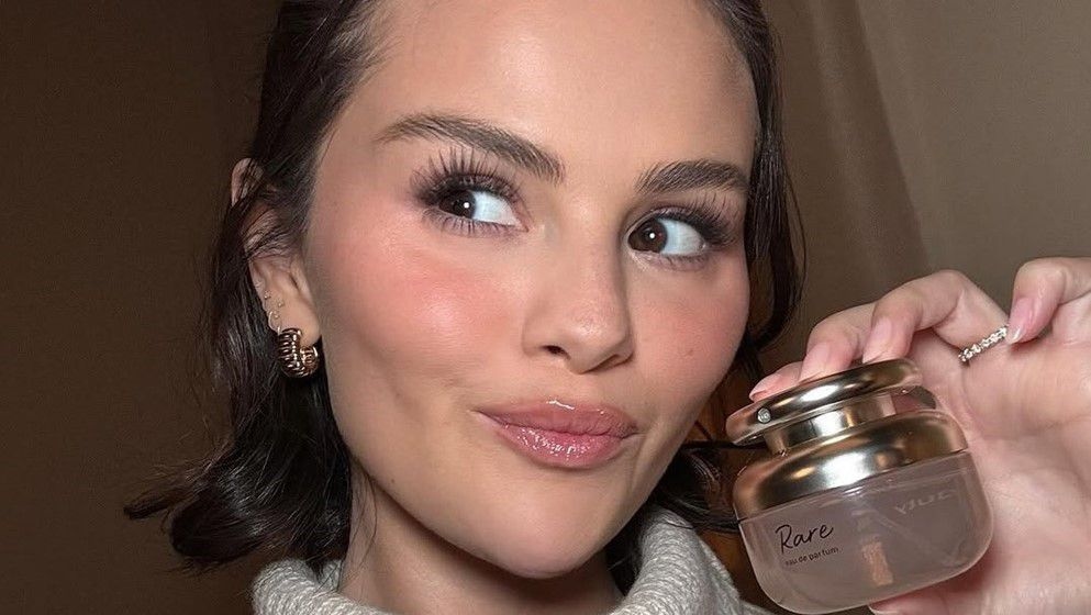 Before Selena Gomez... Stars who launched their own perfumes. - Jordan News