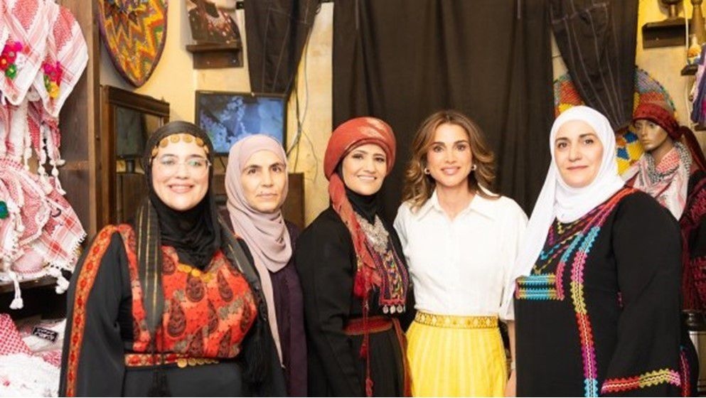 Queen Rania Al Abdullah Visits Salt and Tours Al-Ain Square - Jordan News