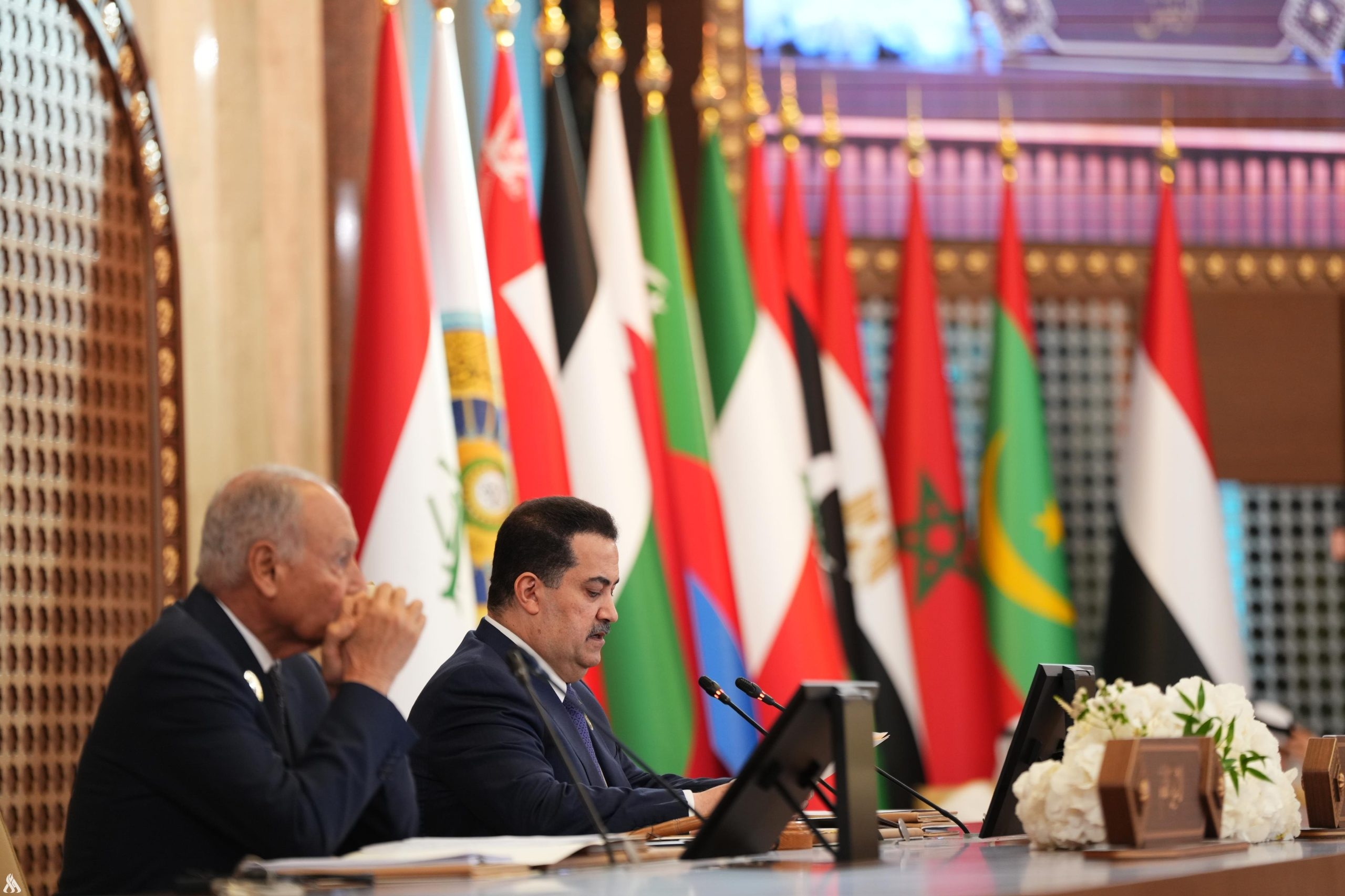 مستشار حكومي: العراق عازم على تحويل مقررات القمة العربية إلى واقع