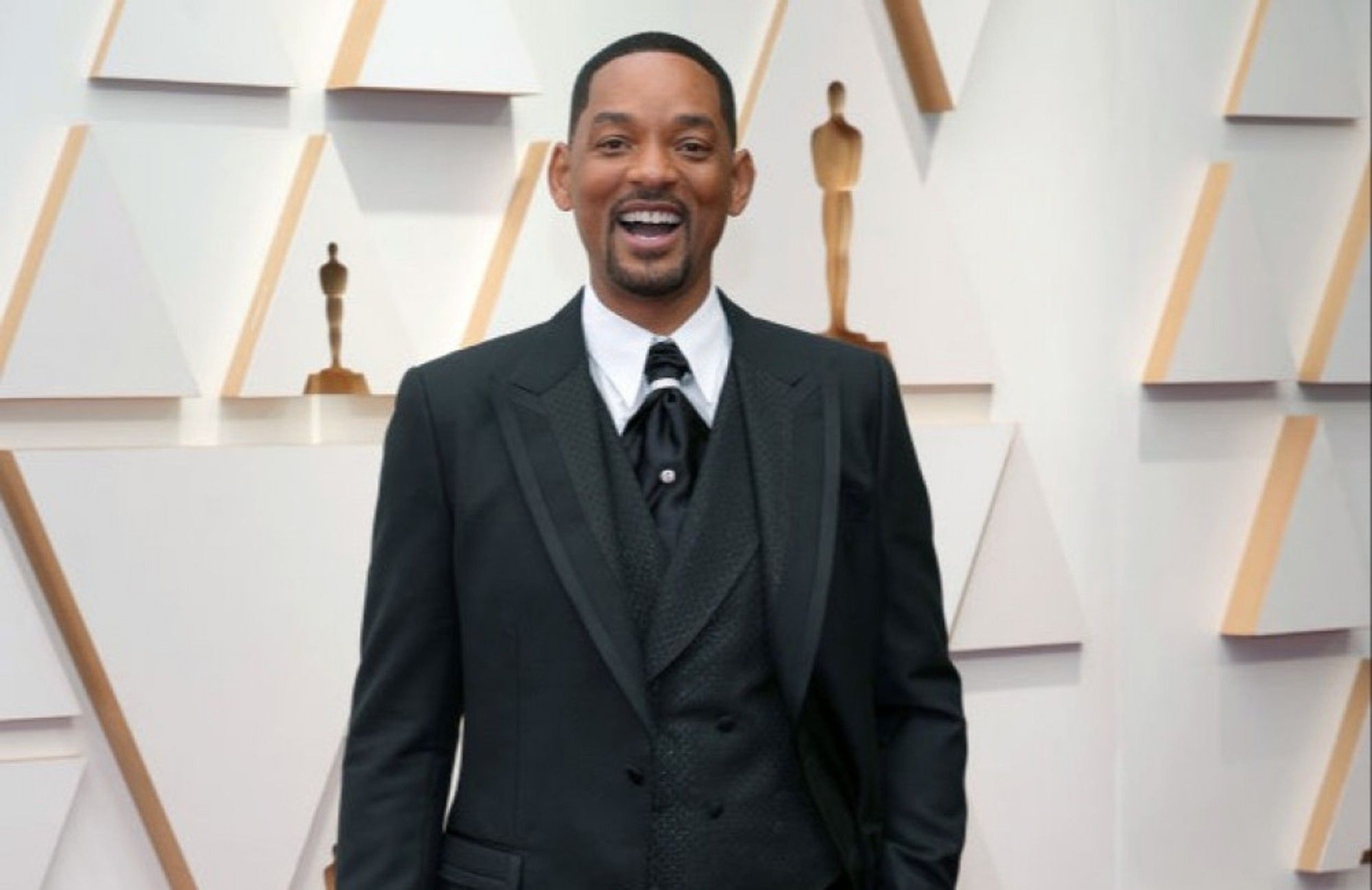 Will Smith gets fans heated up with cheeky Wild Wild West anniversary tribute