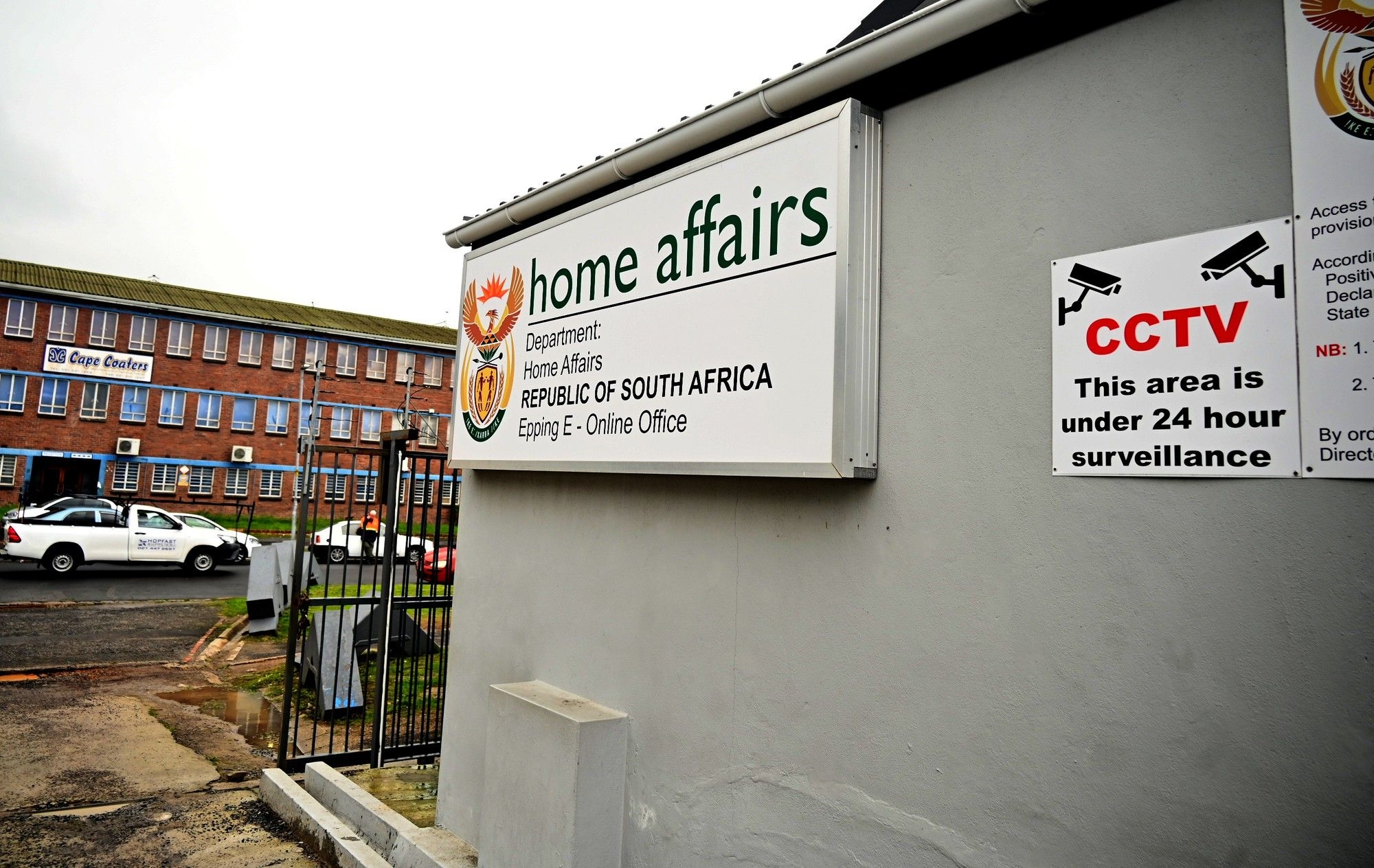 Naturalised citizens and permanent residents in South Africa can now apply for Smart ID cards