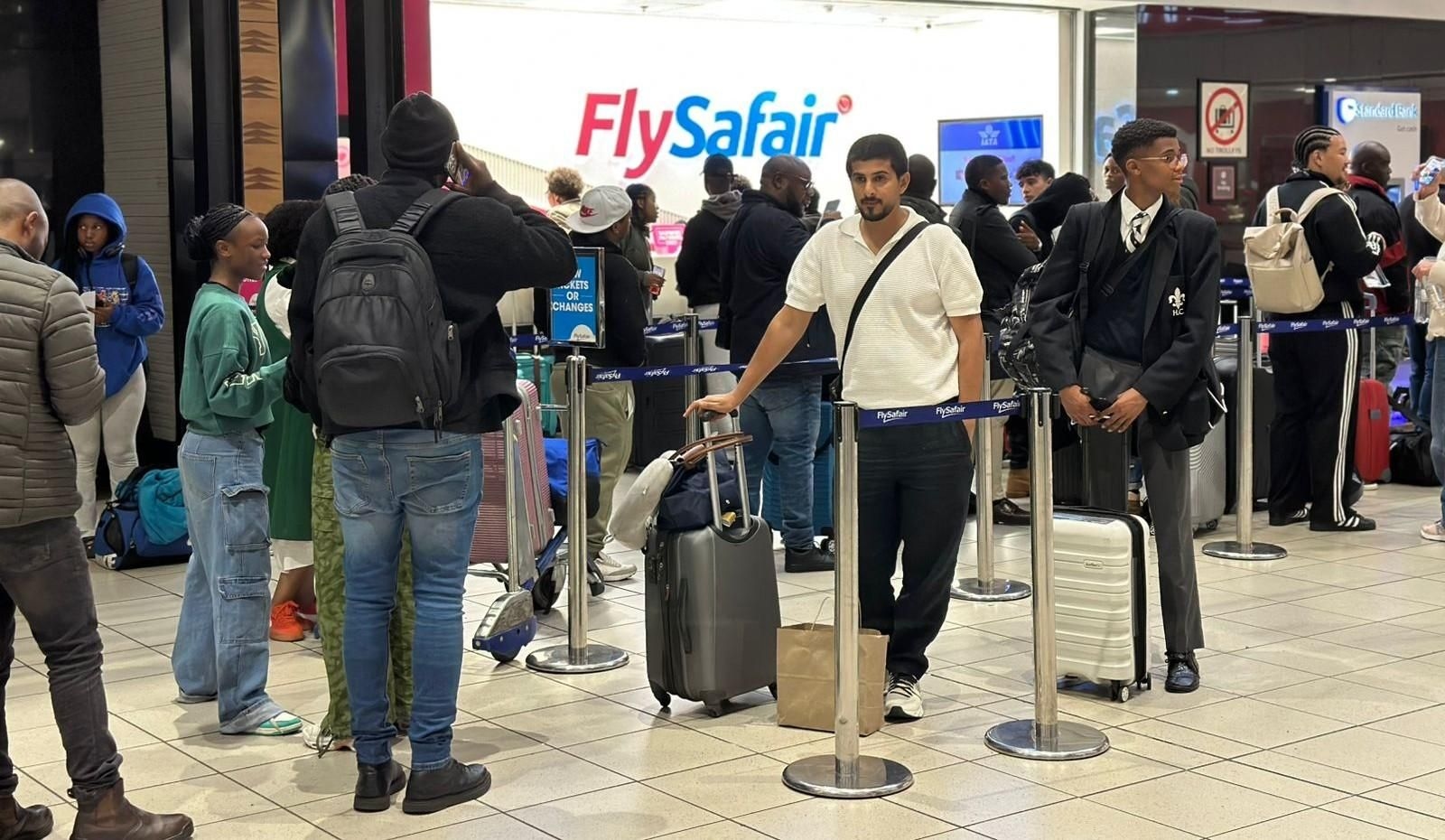 Solidarity: FlySafair's pilot lockout led to long queues and flight cancellations