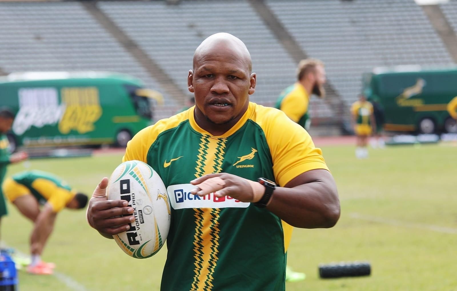 Mbonambi warns of brutal forward battle as Springboks prepare for Italy