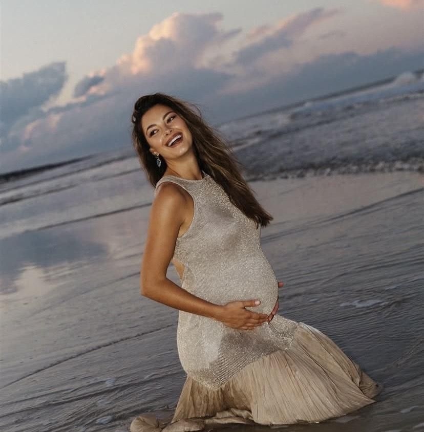 Bumps and glam: celebrity pregnancy reveals that are making waves in 2025