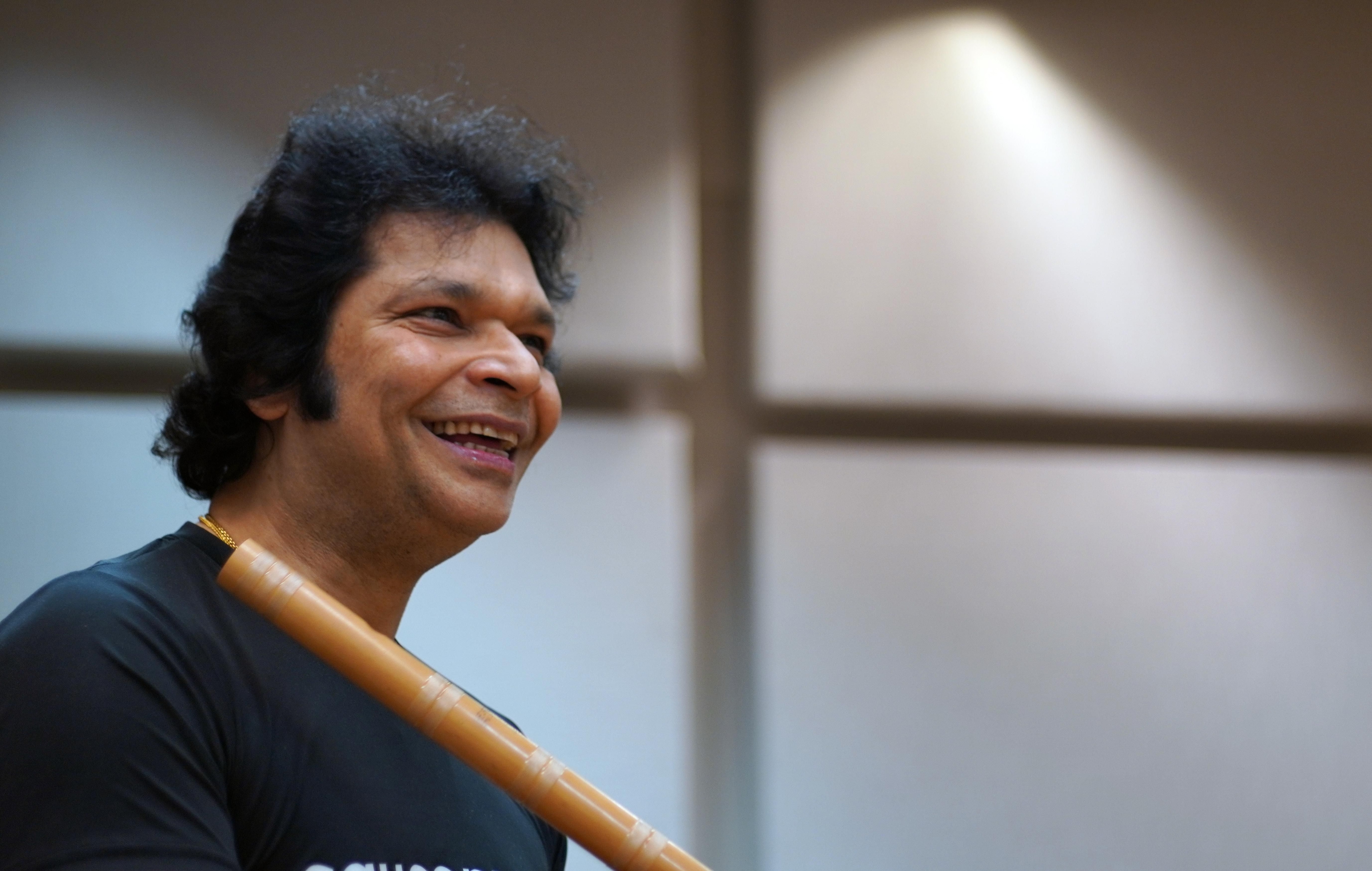 Rakesh Chaurasia premieres 'Symphony of Bansuri' in Cape Town: a fusion of Eastern and Western music