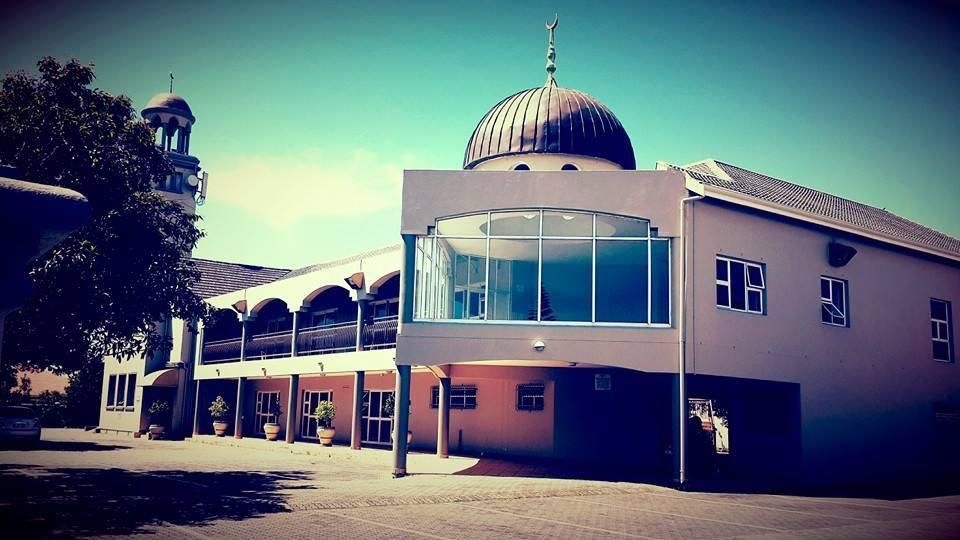 Tensions rise over Taronga Road Mosque management