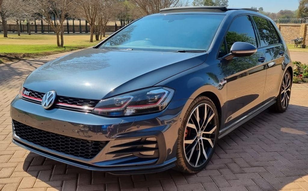 Man battles Standard Bank over ownership of VW Golf 7
