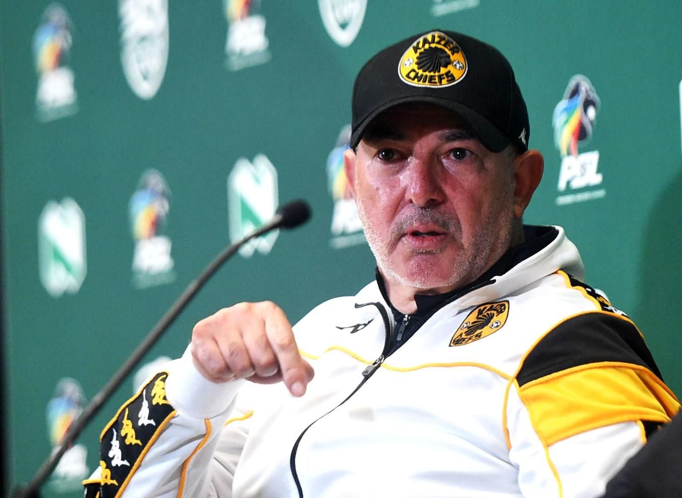 Kaizer Chiefs coach Nasreddine Nabi impressed by new arrivals and rising academy stars