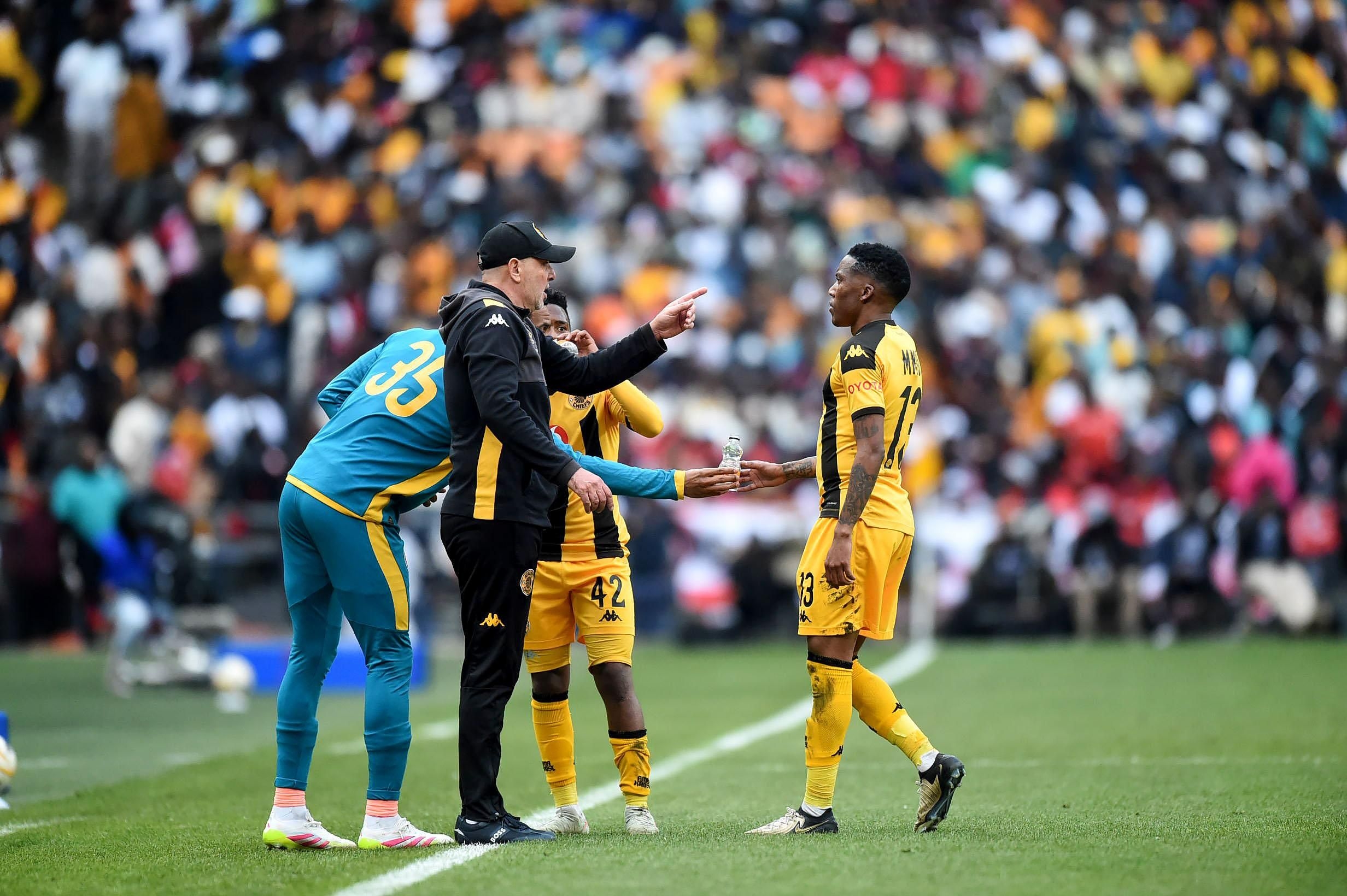 Kaizer Chiefs coach Kaze: Pressure is on Orlando Pirates in Nedbank Cup final