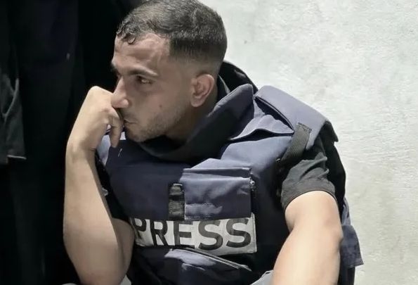 Palestinians mourn Al Jazeera journalist Anas al-Sharif, crew in Gaza