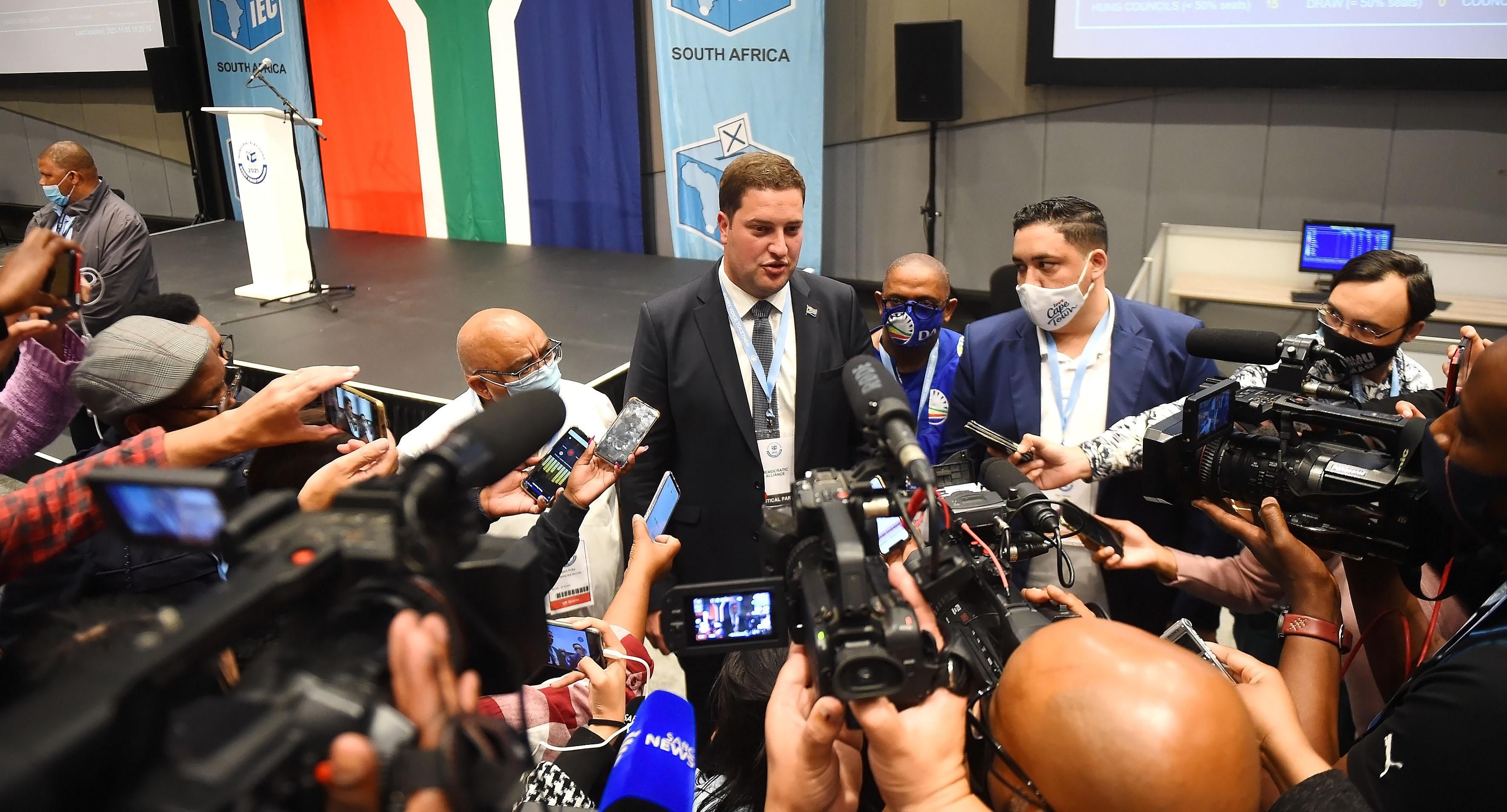 LETTER TO THE EDITOR: Cape Town mayor can learn from finance minister's budget
