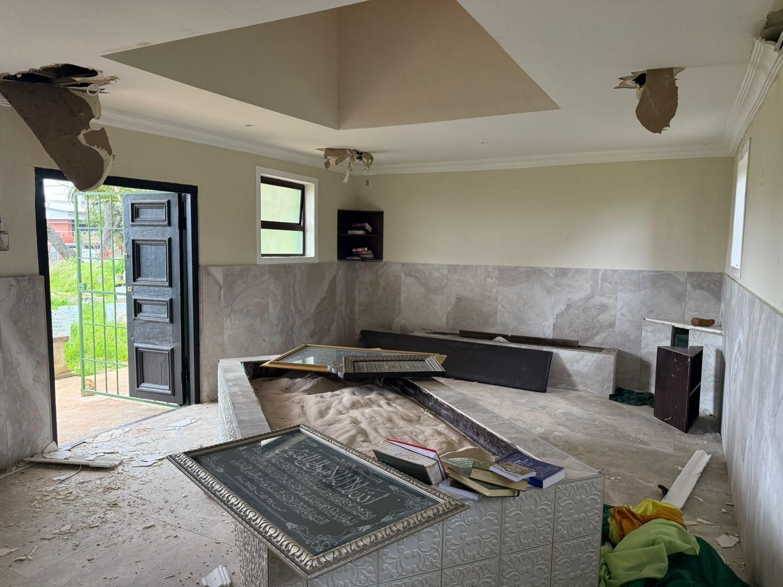 Outrage as criminals vandalise the sacred burial site of Sayed Moegsin Bin Alawi