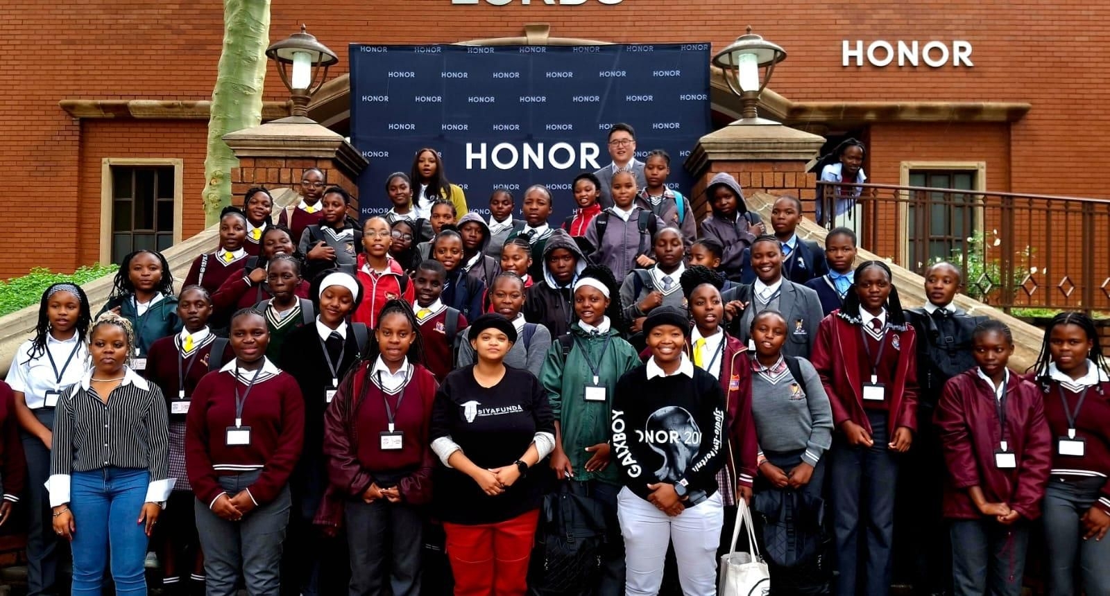 HONOR Technologies empowers schoolgirls on Girls in ICT Day