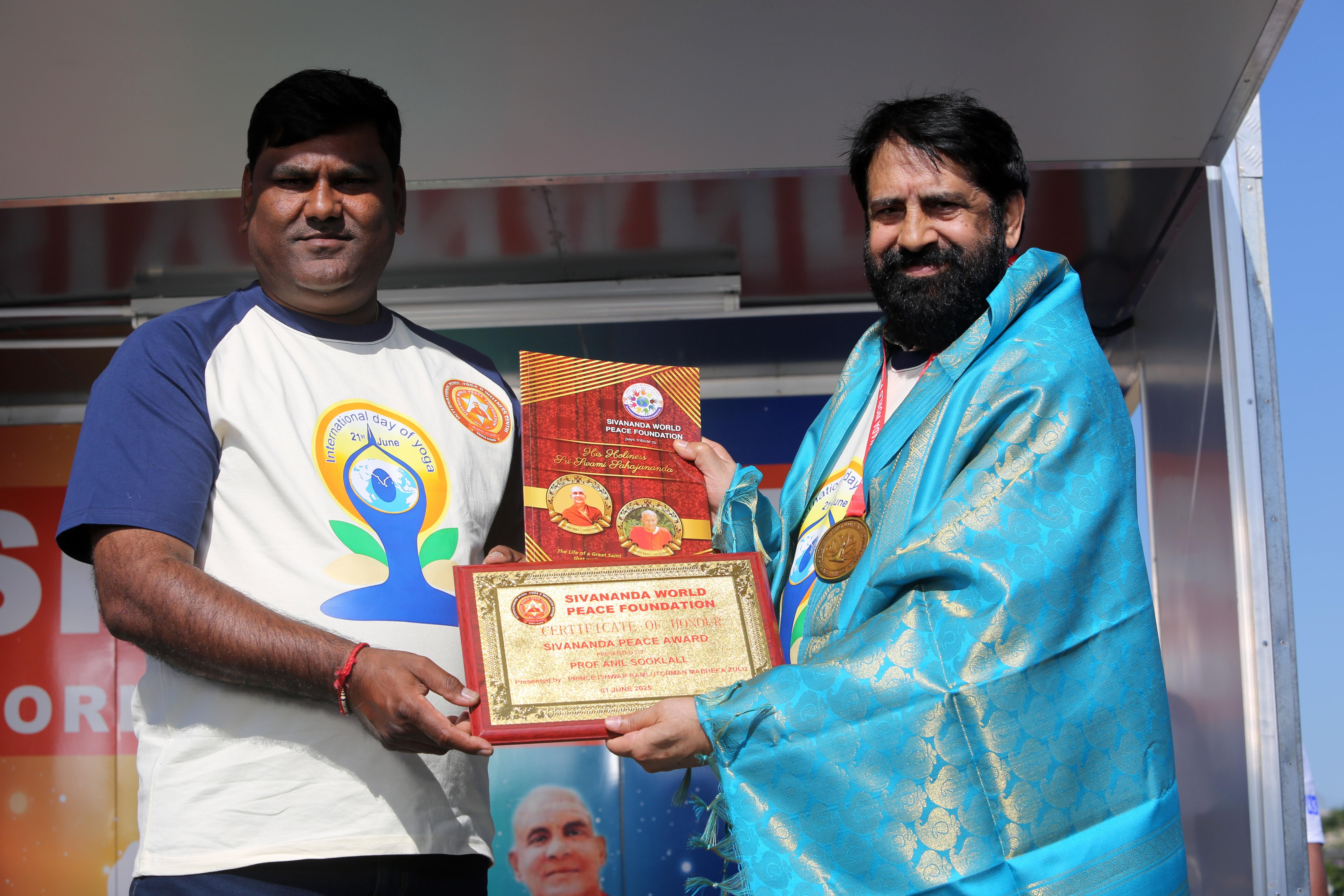 Professor Anil Sooklal receives peace award for contribution to South Africa