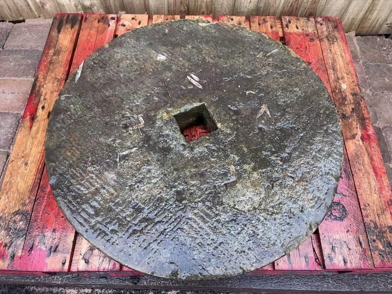 Re-inventing the wheel? Computer simulations reveal its unlikely birth 6 000 years ago