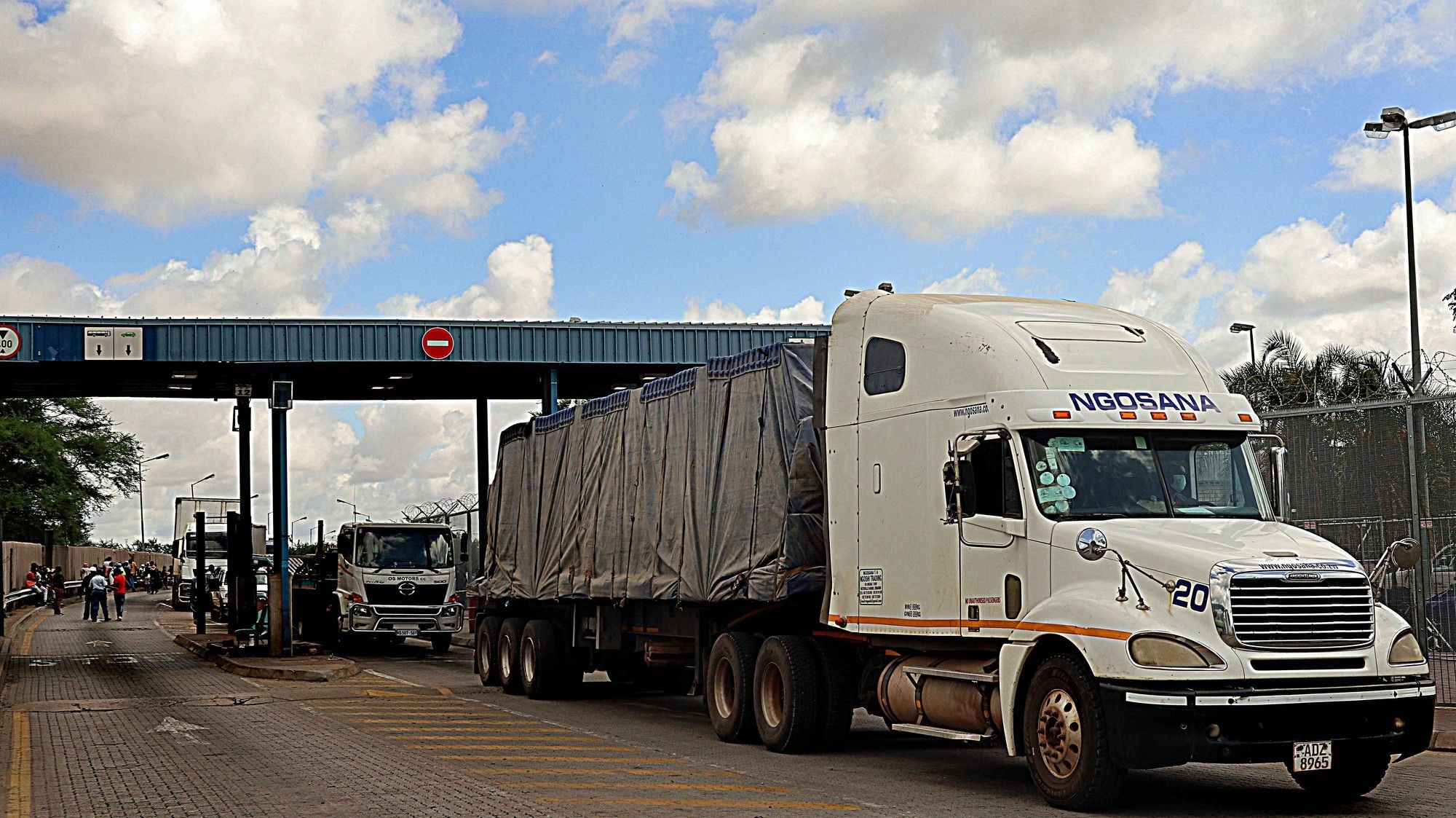 Cosatu warns One Stop Border Bill's silence on illegal migration and exports threatens jobs