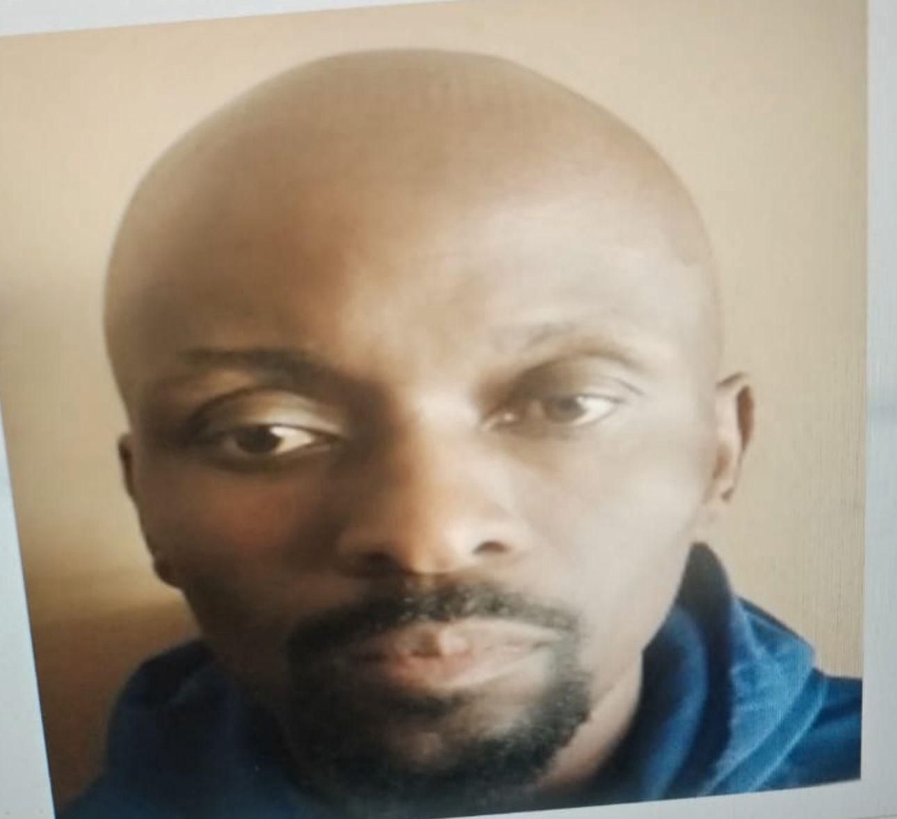Police minister vows to capture Jabulani Moyo, the cop killer