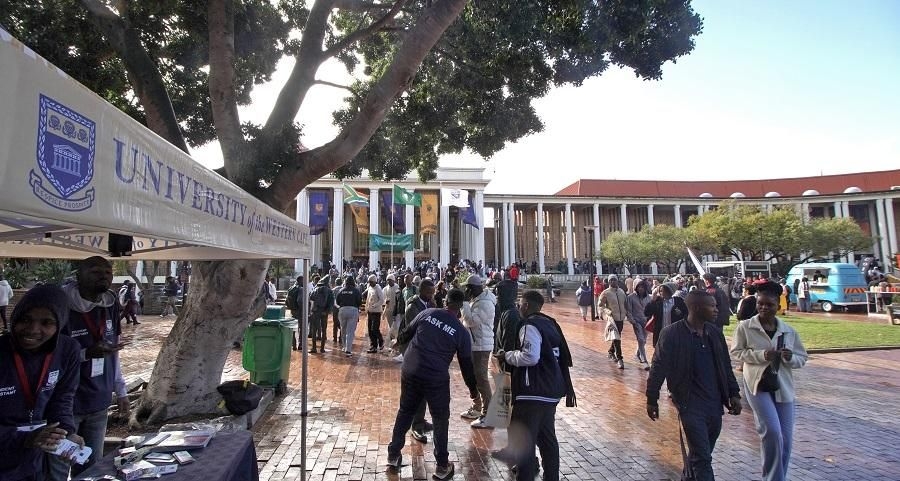 A critique of the proposal to close public universities and convert them into colleges