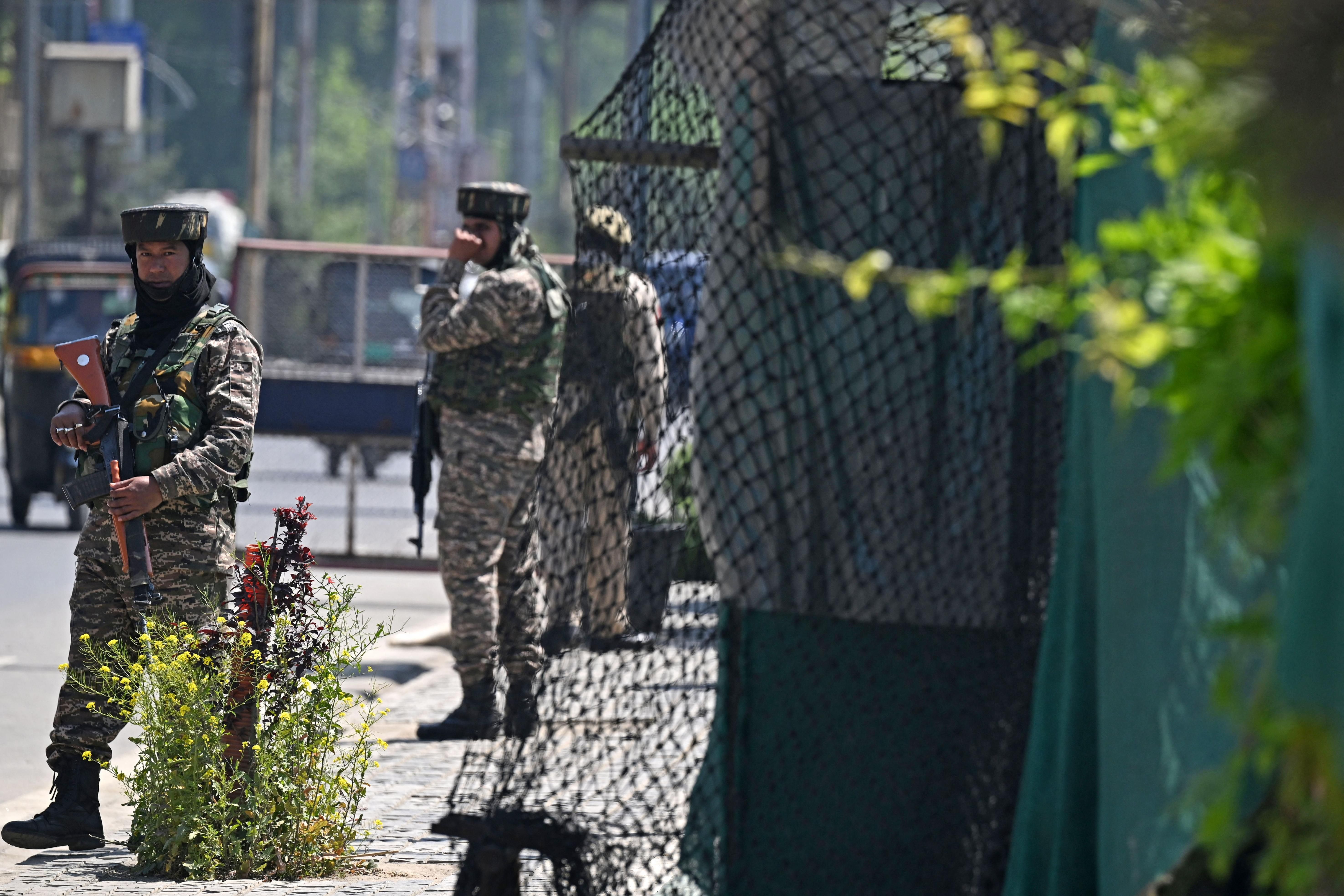 Grief turns to fear in Kashmir as Indian cracks down