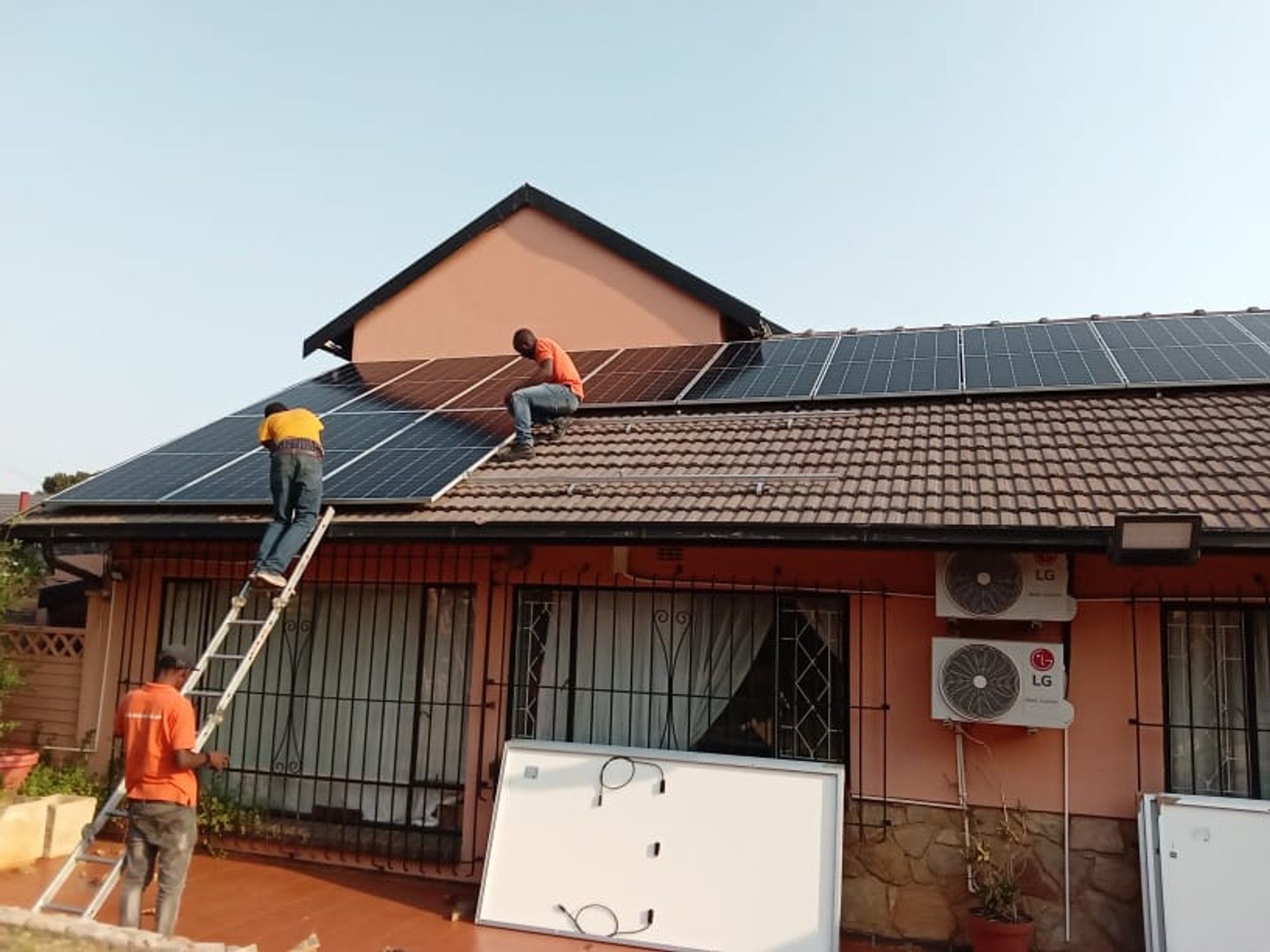 South African homeowners shift towards off-grid living, ditching municipal services for sustainability