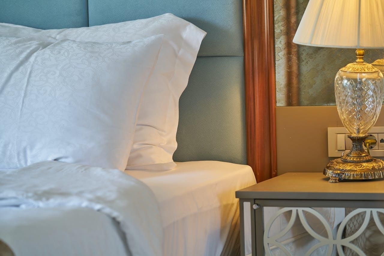 British tourist's shocking holiday: hotel lamp zaps fillings, nearly burns him alive