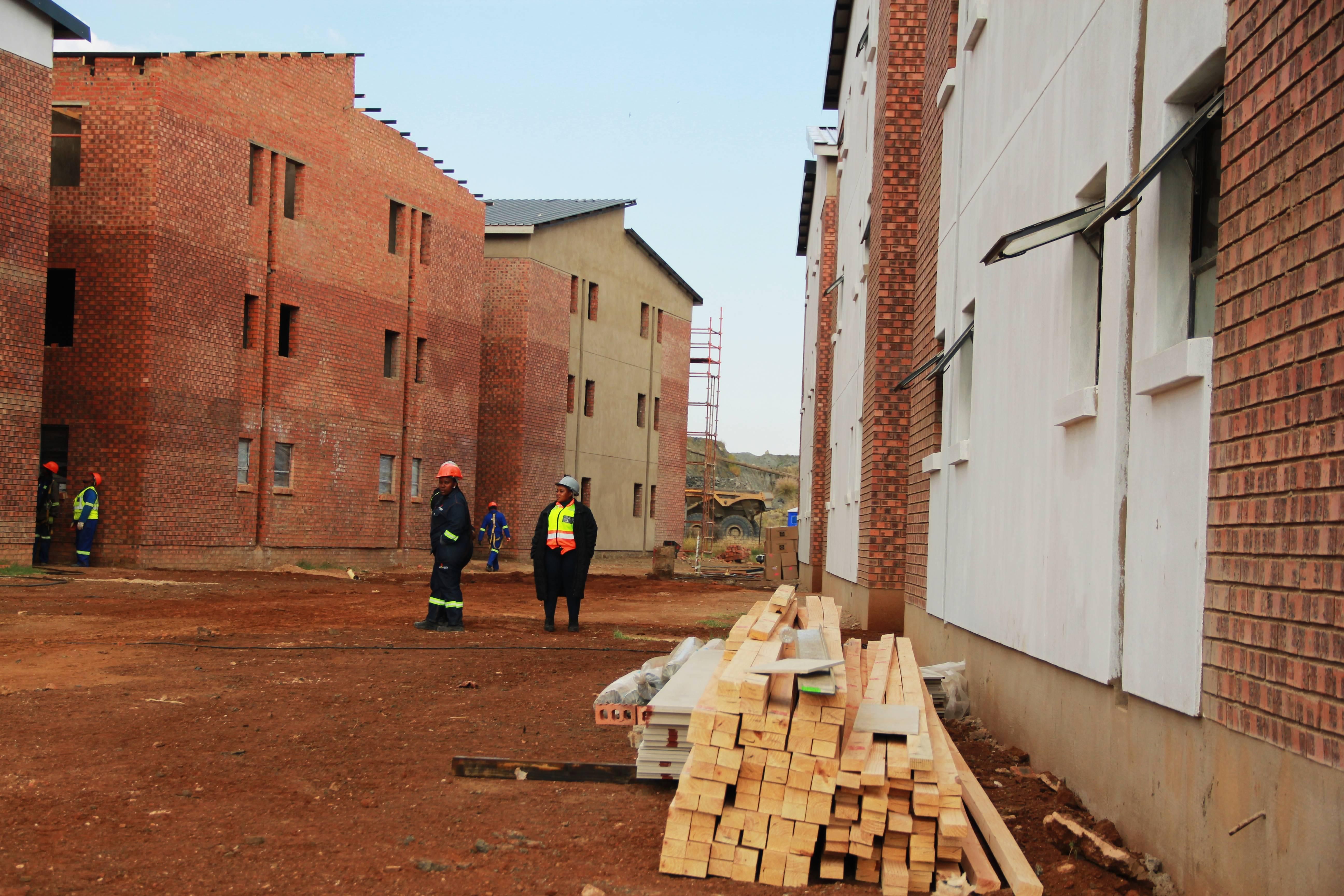 SIU investigates R3. 1 billion in Housing Development Agency deals