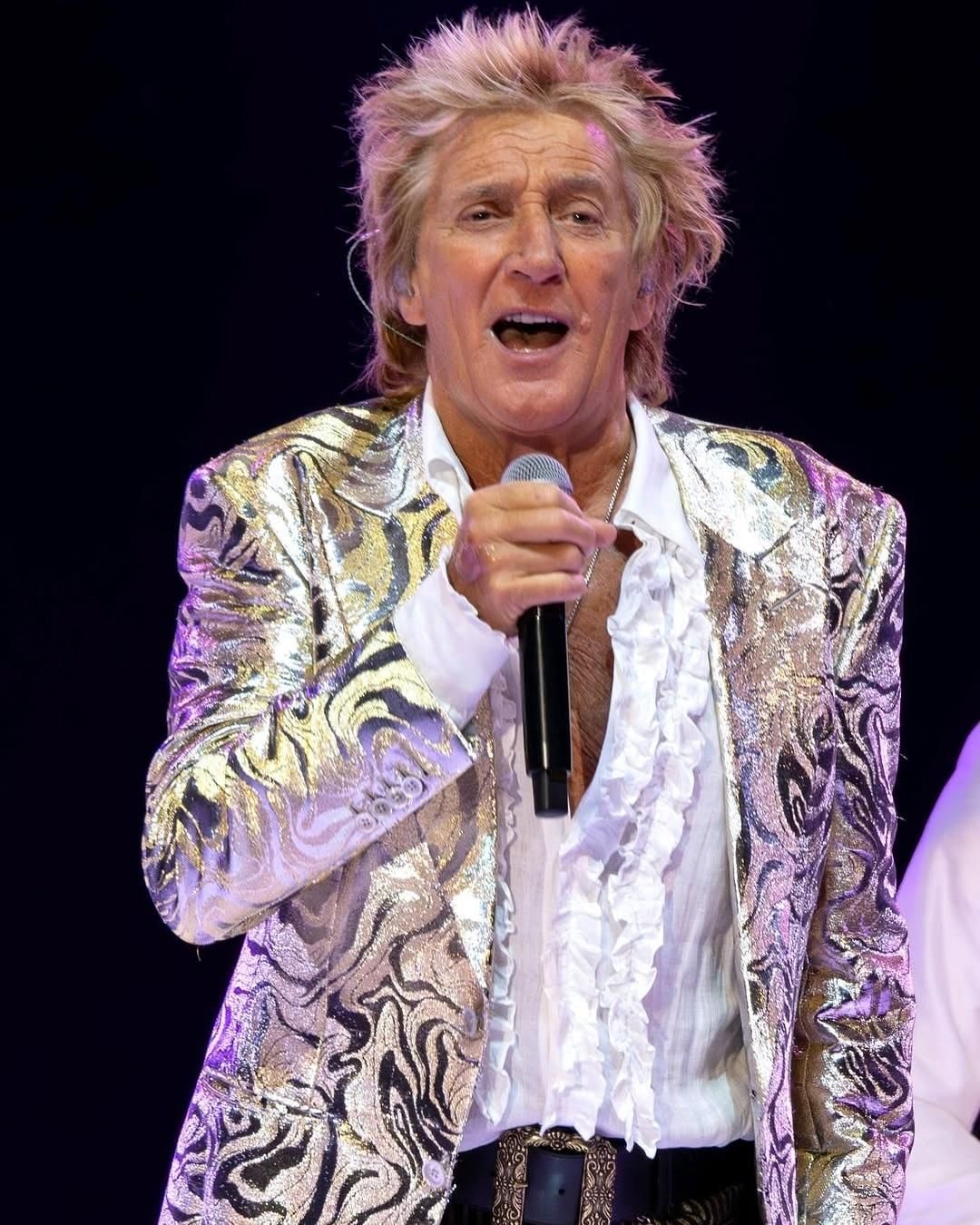 WATCH: Rod Stewart's AI video of Ozzy Osbourne taking selfies with music legends sparks backlash