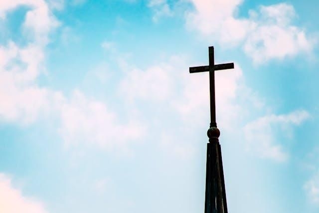 Five armed men storm Gqeberha church, steal 50 cellphones and flee in pastor's wife's Toyota