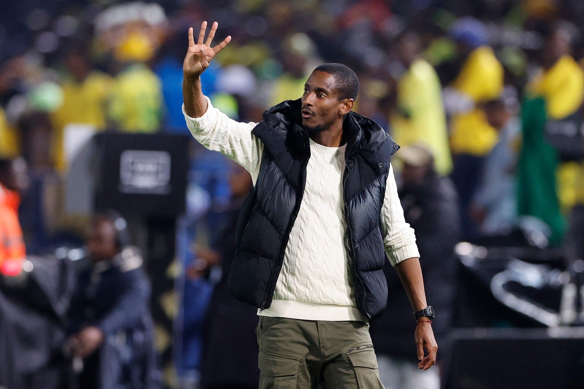 Rulani Mokwena set to keep alive his CAF Champions League ambitions with MC Alger