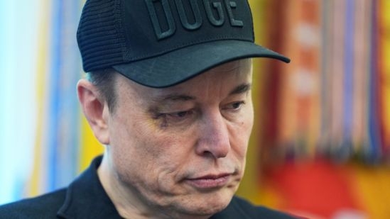 WATCH: Elon Musk's bizarre departure from Trump's administration - with a black eye