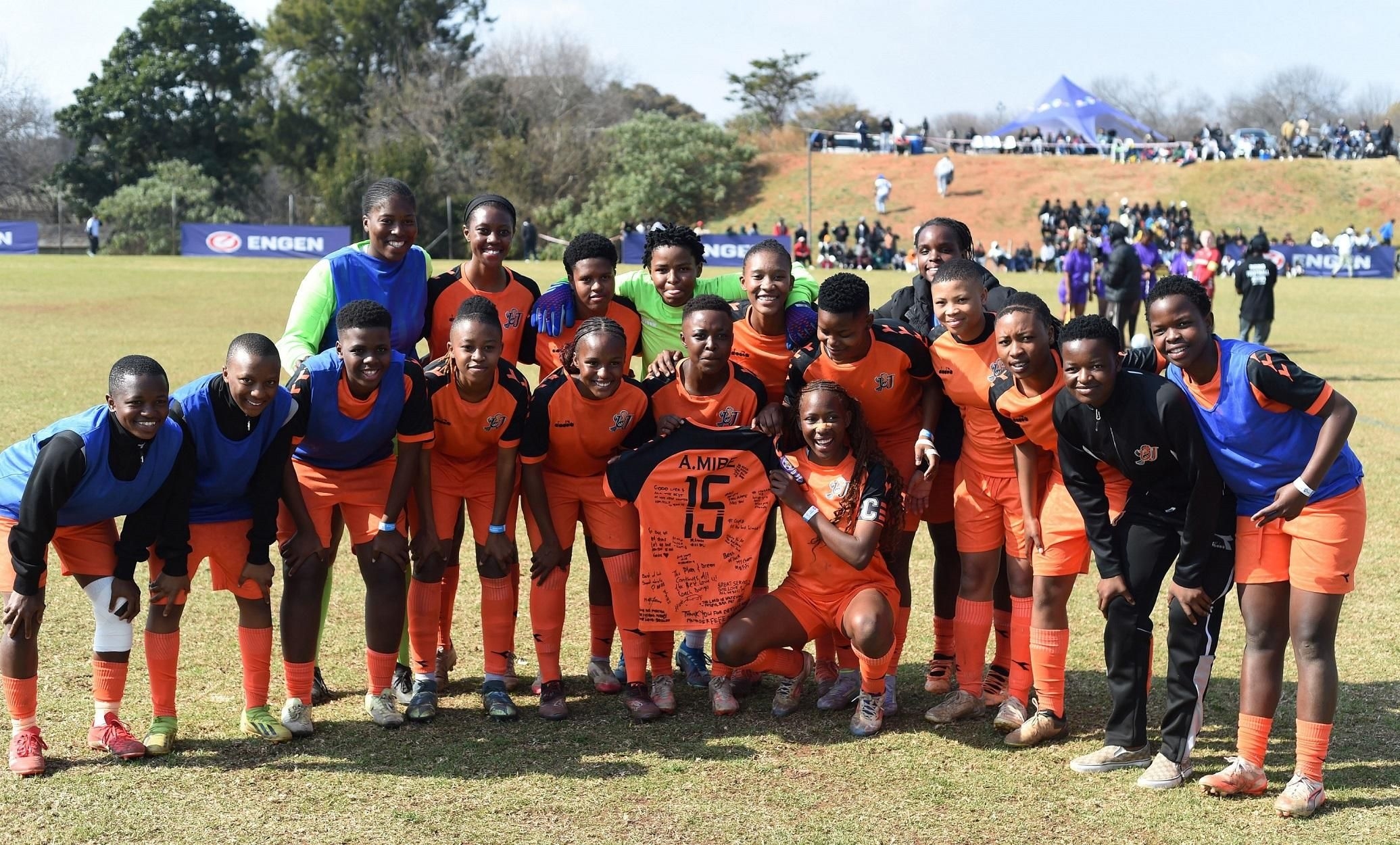 Young footballer secures scholarship to University of Arizona