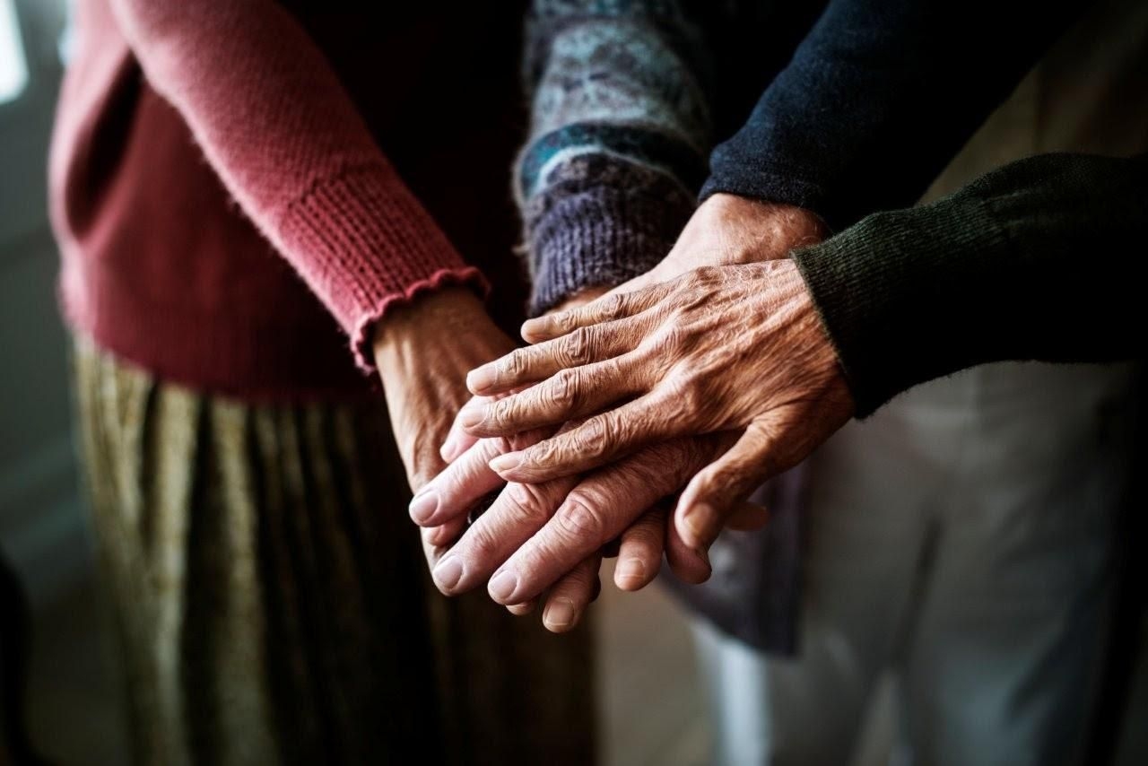 As Winter sets in, expert tips for maintaining healthy hands