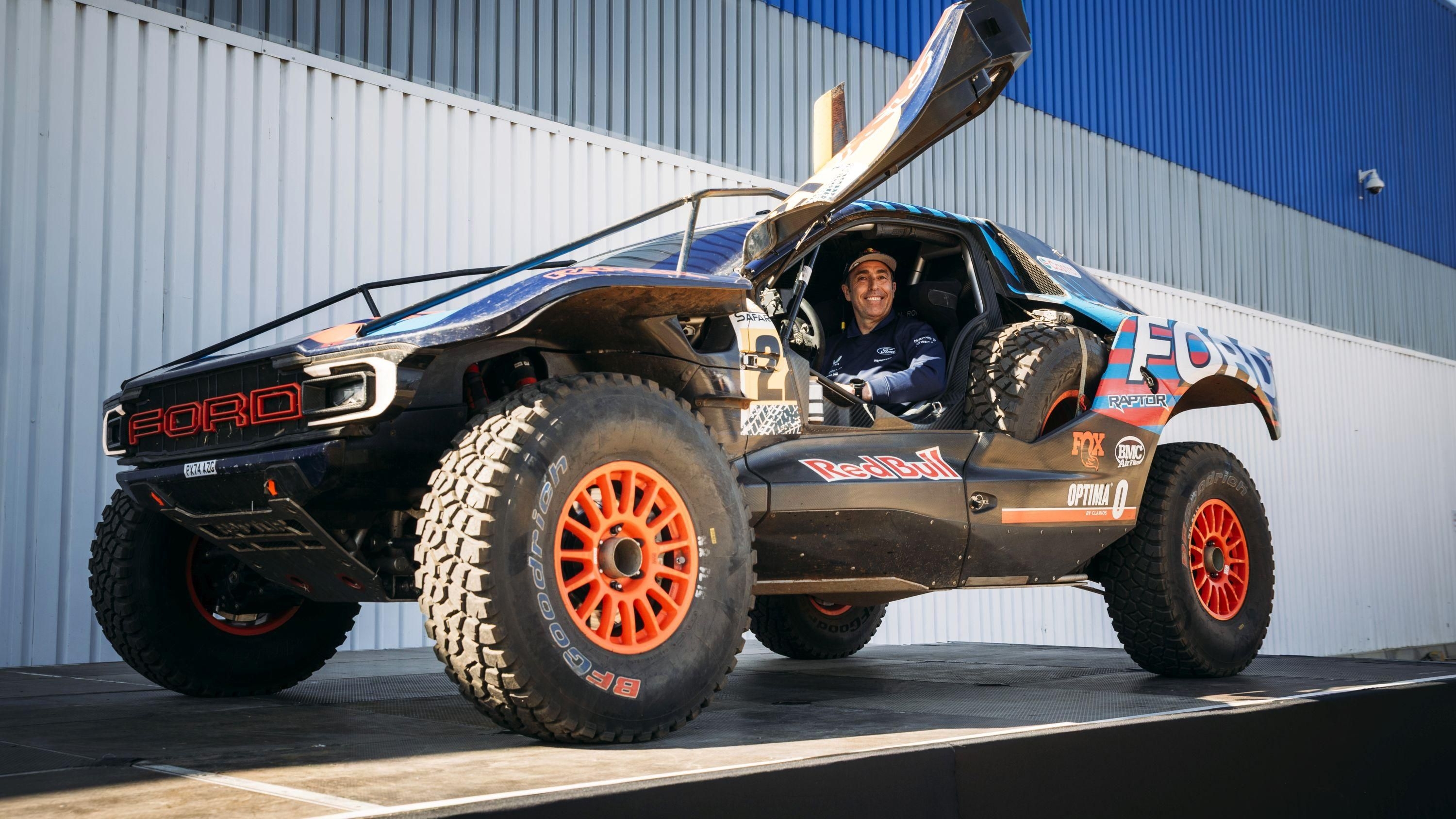 Dakar legend Nani Roma and his ferocious Raptor get hero's welcome at Ford SA plant