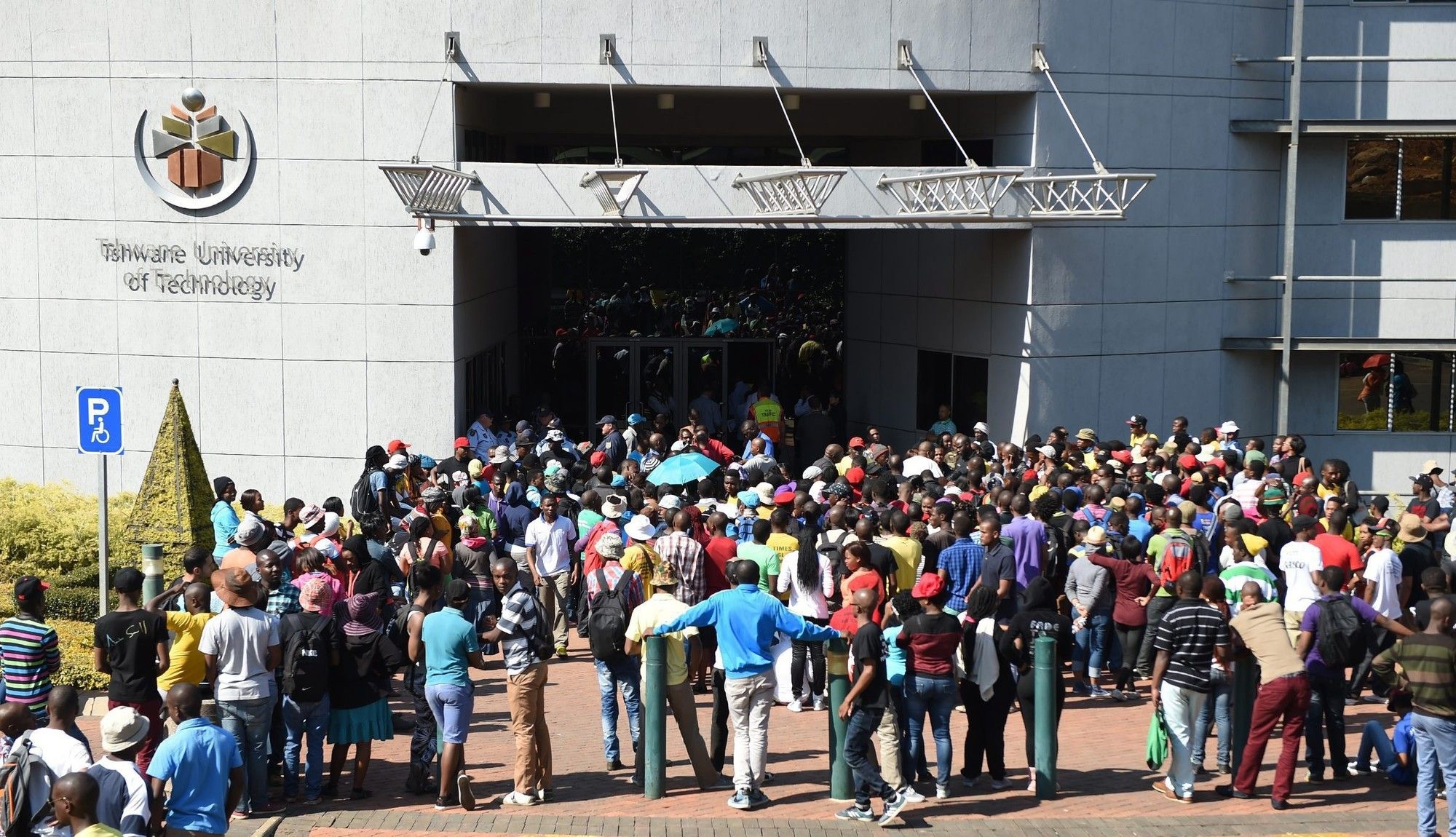 Higher Education Department responds to TUT students' NSFAS funding crisis