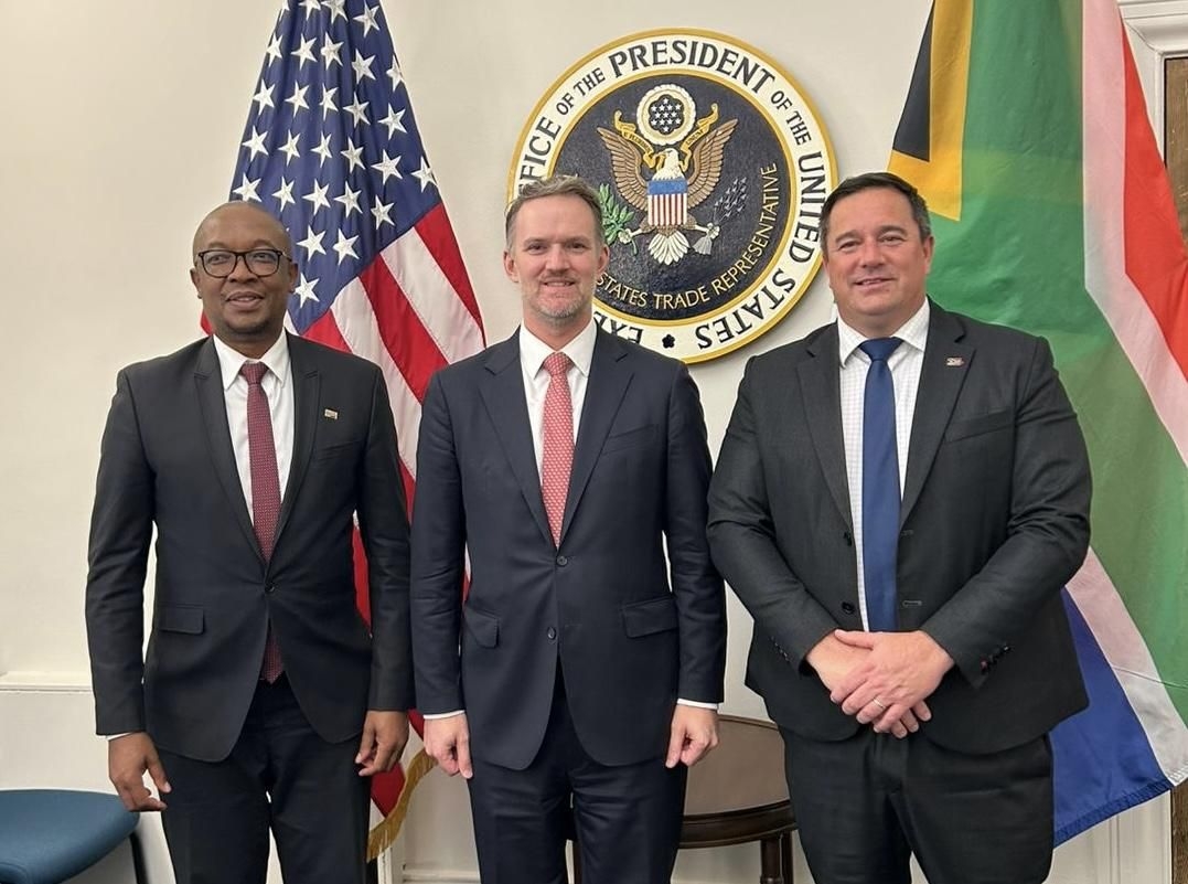 John Steenhuisen warns of AGOA uncertainty, urges diversification of export markets