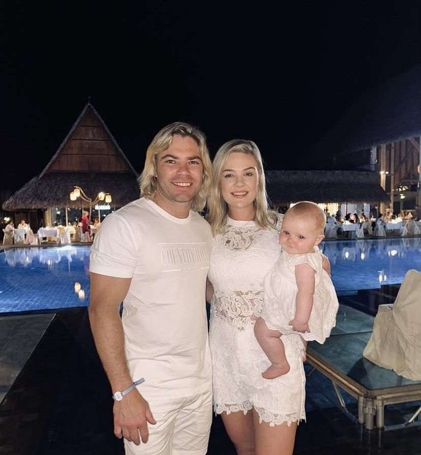 Growing the De Klerk family: Faf and Miné reveal they are expecting their second child