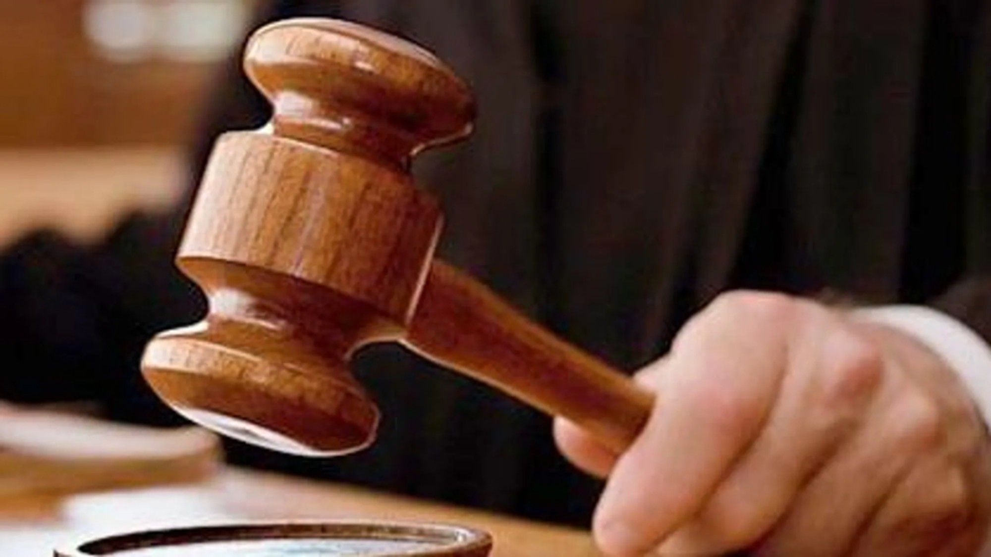 Court orders wife to adjust her lavish lifestyle amid divorce proceedings