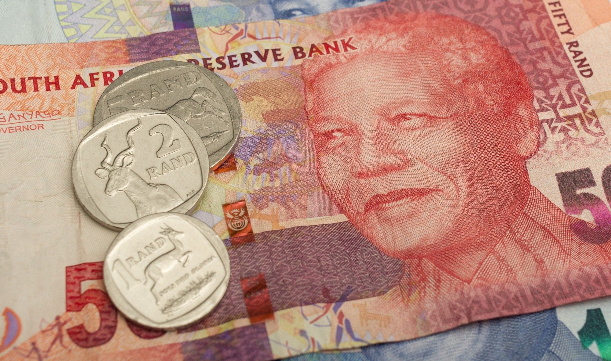 Experts remain divided on potential interest rate cut as consumer inflation falls to 2. 7%