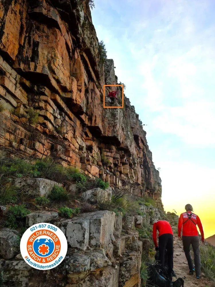 Boyes Drive fire under control; brave WSAR team rescues teenager from Table Mountain