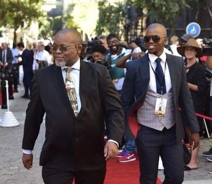 Mantashes accused of using political links for personal or familial gain