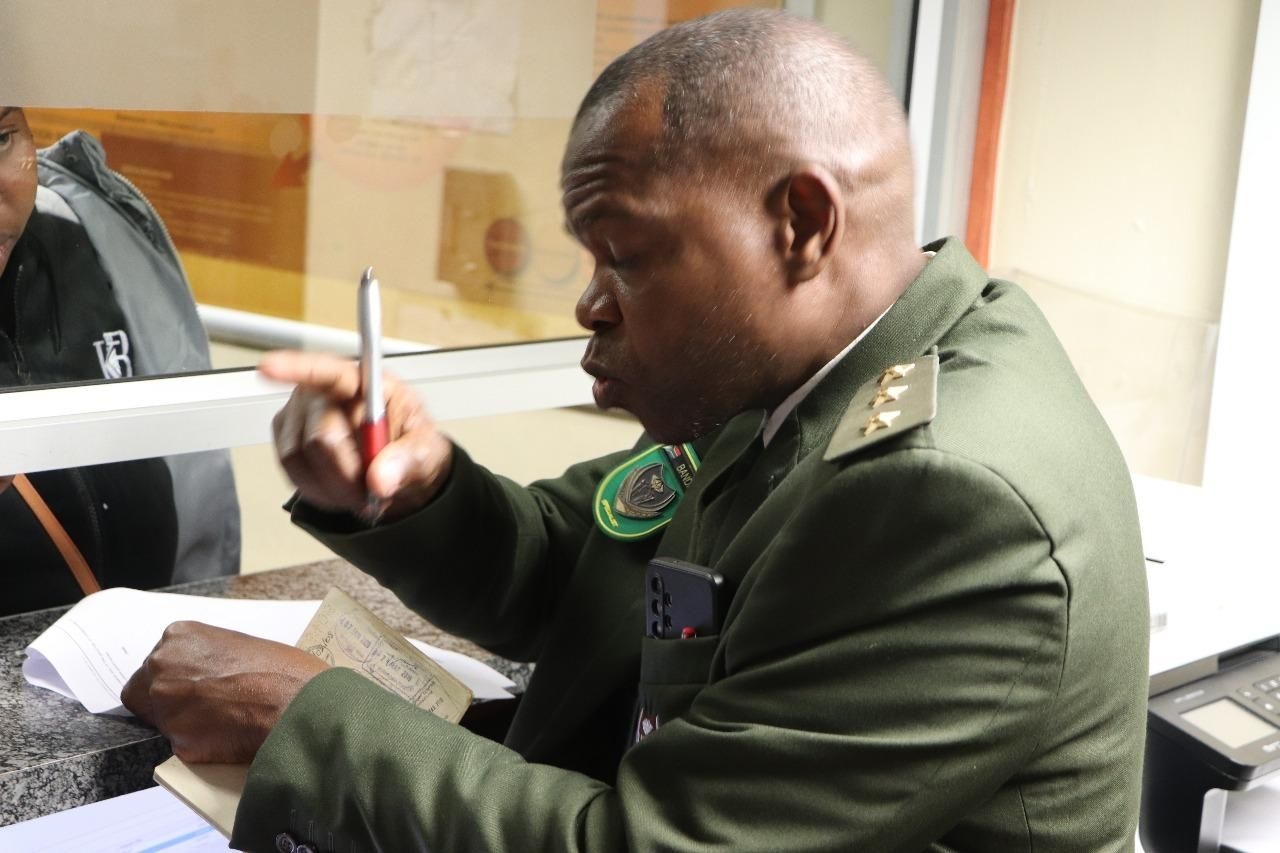 Border guards thwart nearly 10 000 illegal crossings