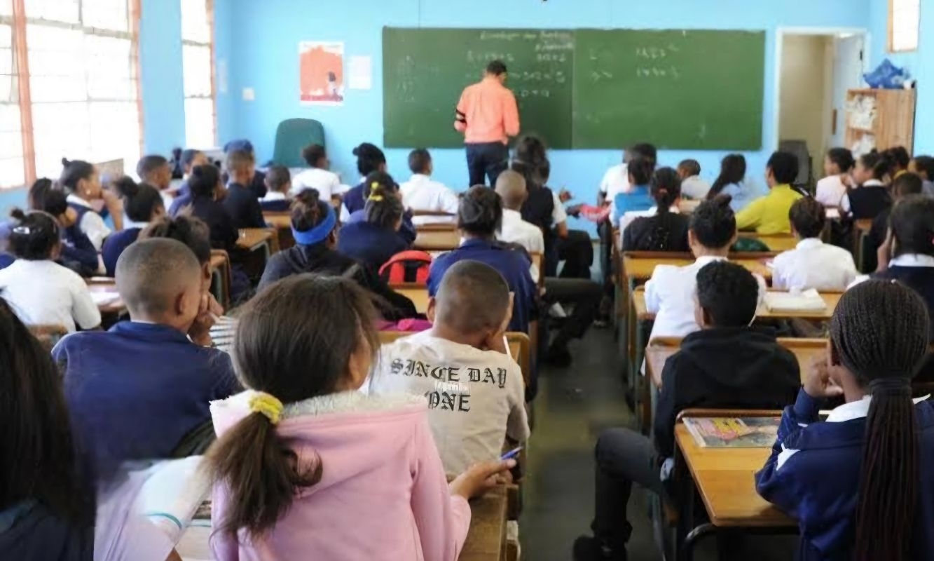 South African teachers seek opportunities abroad amid local job shortages