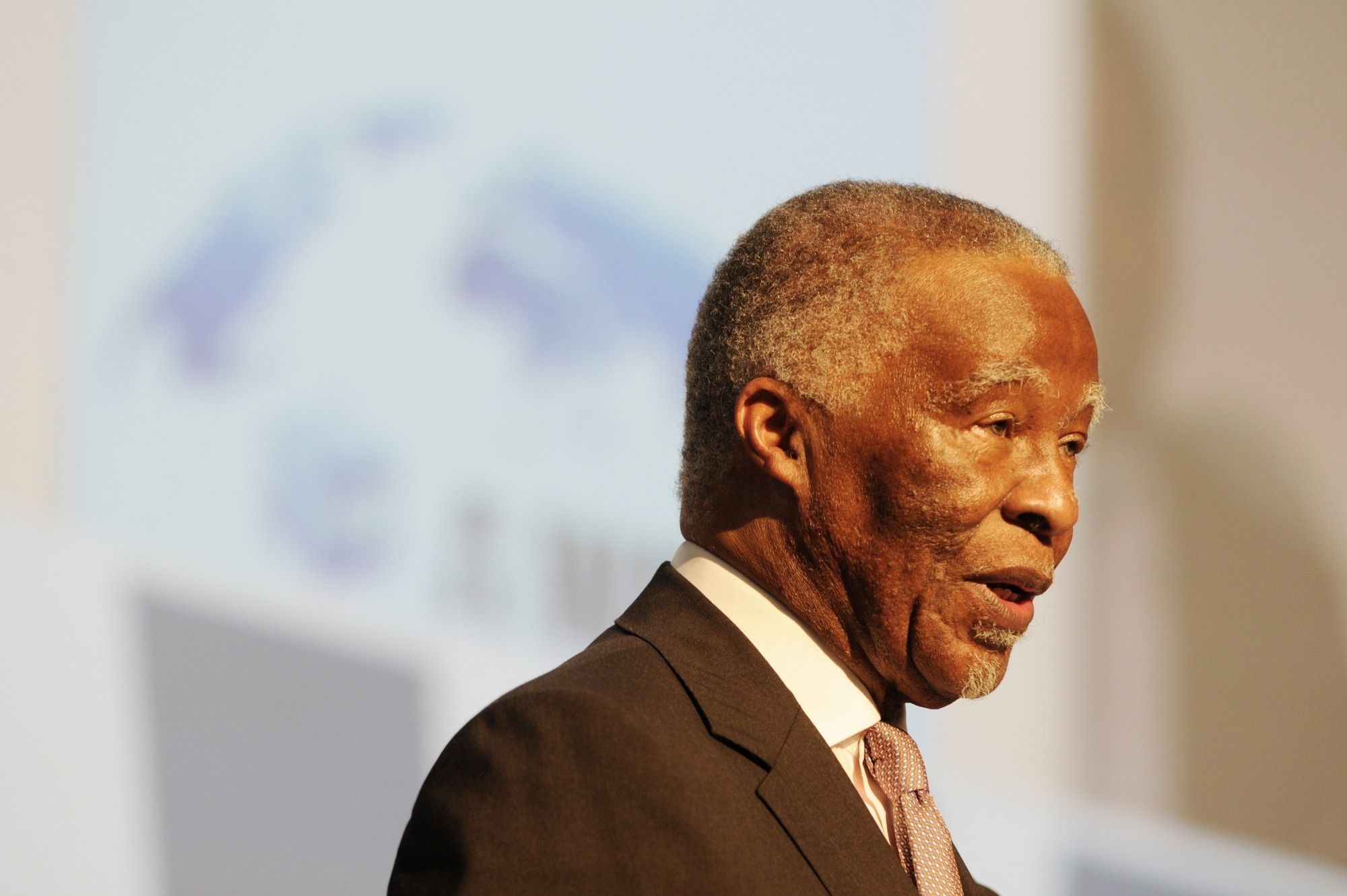 Thabo Mbeki calls for a reassessment of South Africa's national interests in a multipolar world