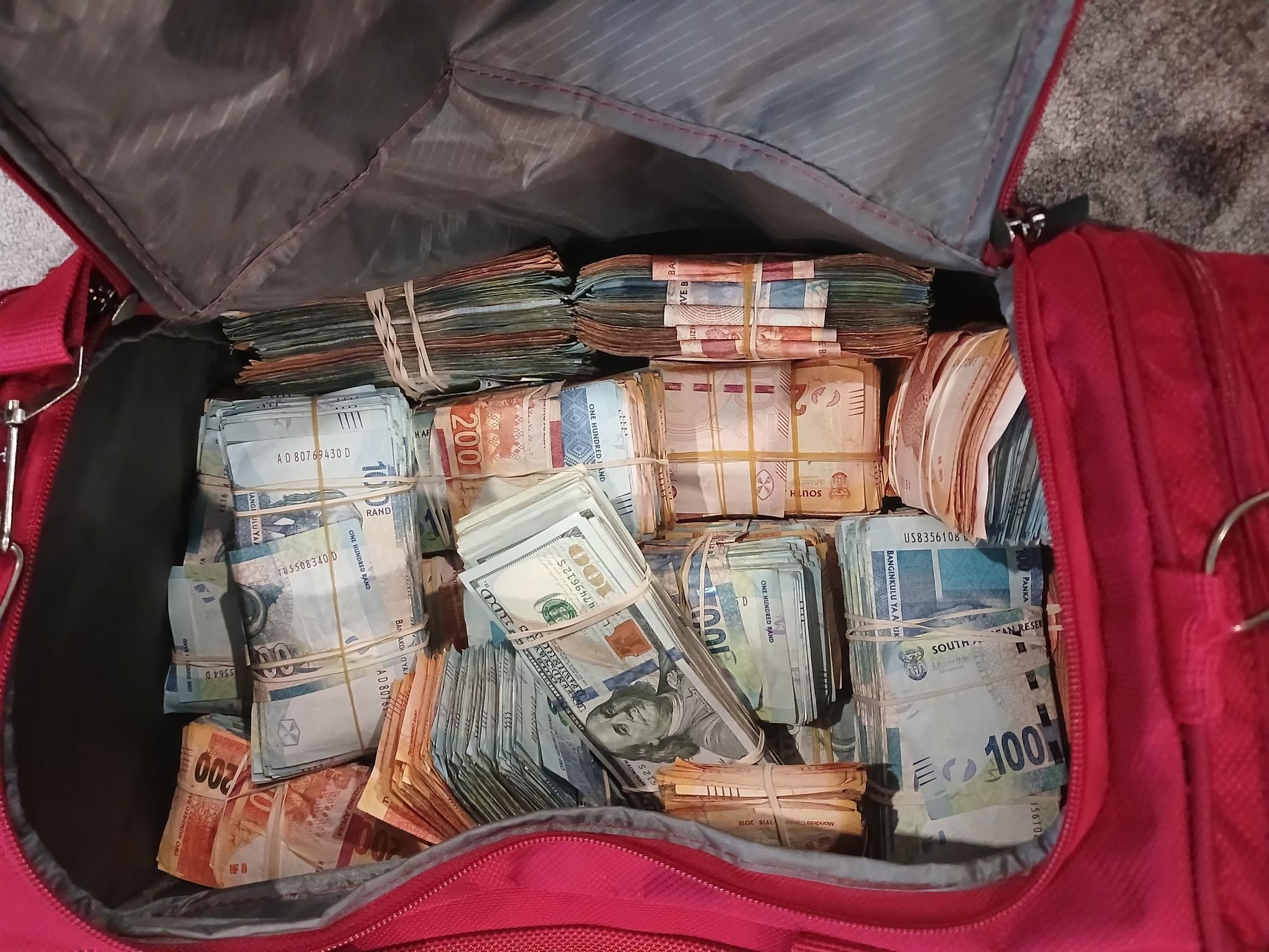 Police seize R1 million in cash and stolen bank cards from Parklands suspect