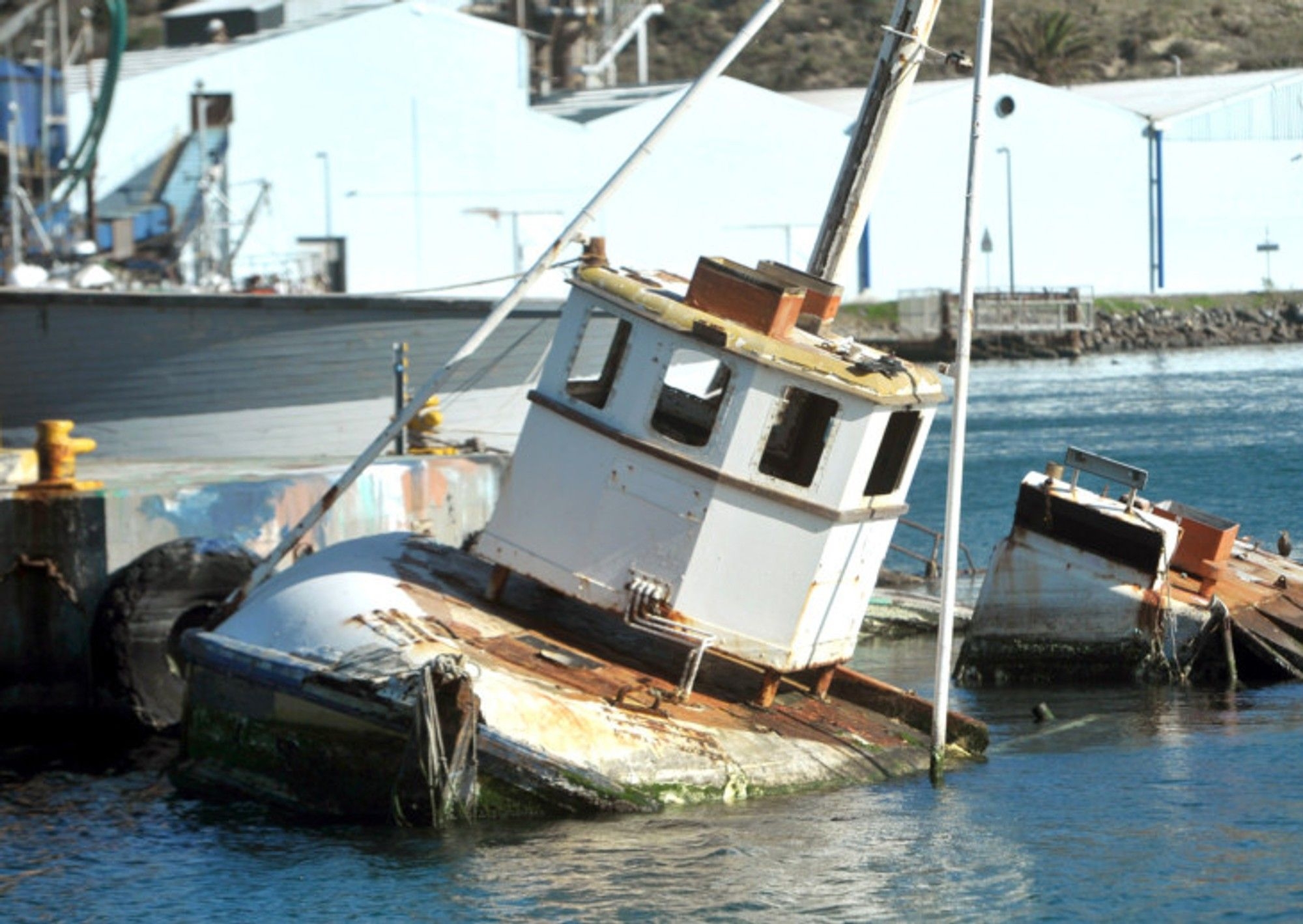 Minister orders removal of wrecked and abandoned vessels by June 16