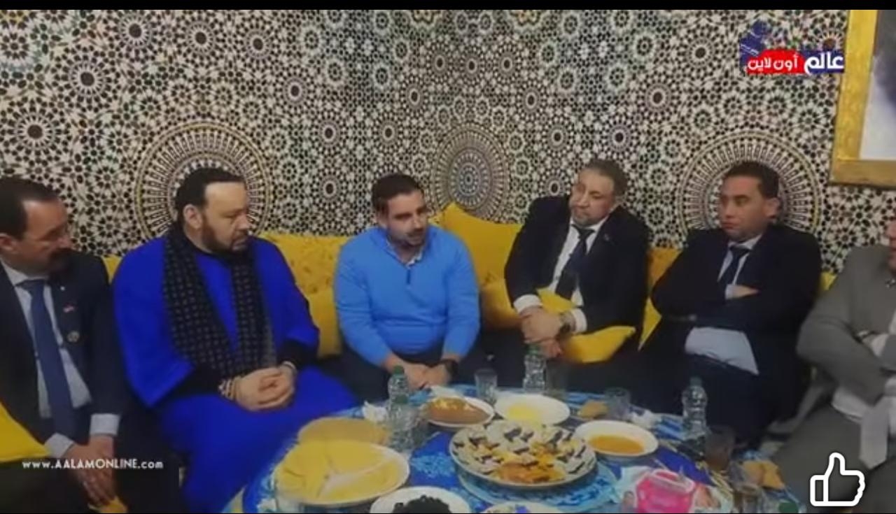 وفد فرنسي رفيع المستوى يزور الزاوية الأم في ماداغ ويعرب عن إعجابه بالقيم وروح السلام التي تنشرها الزاوية البودشيشية