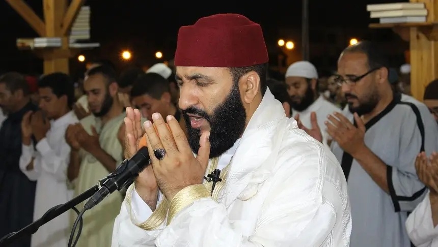 رحيل الشيخ القارئ عبد العزيز الكرعاني.. صوت منير في ذاكرة المغاربة والعالم العربي