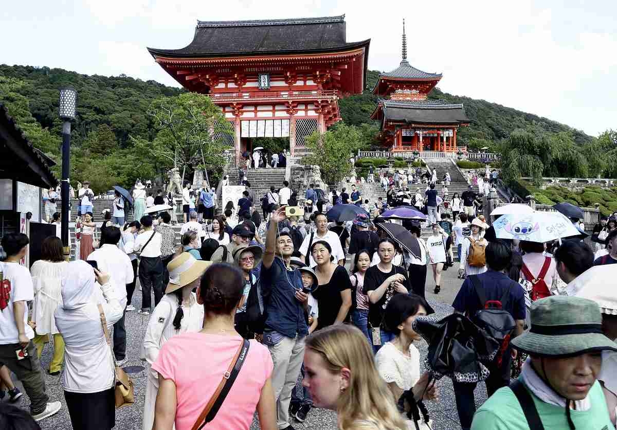 Wealthy Foreign Tourists Spent ¥1 Trillion in Japan in 2023, Likely Attracted by Weak Yen